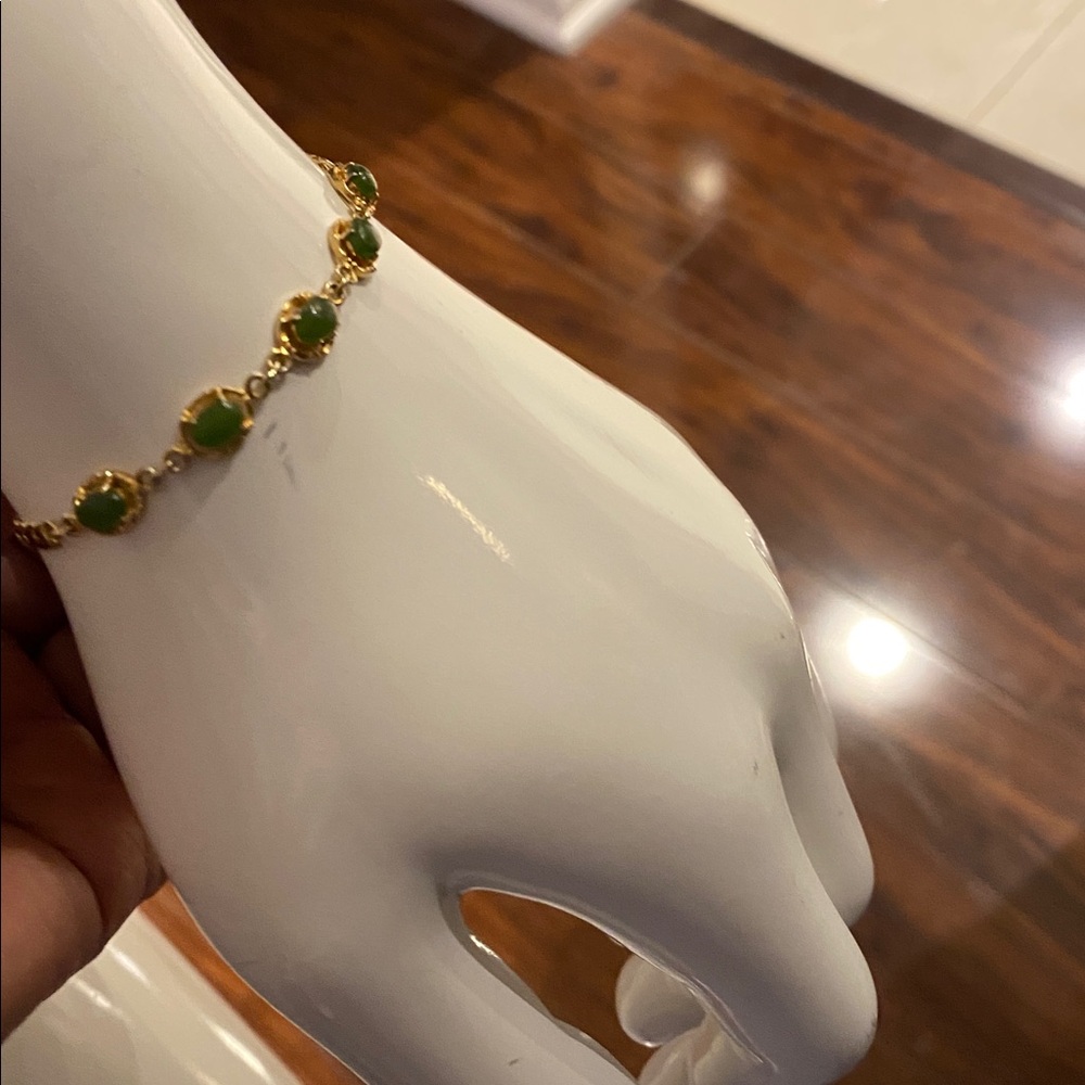 Real Green jade Bear Earrings & gold jade bracelet - Picture 6 of 9